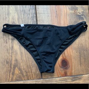 SOLD - Women’s VS Bathing-suite Bikini Bottom